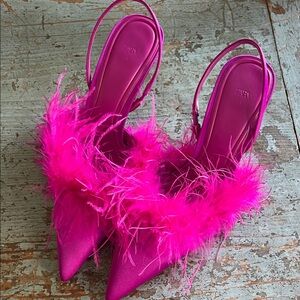 Zara Women's Vibrant Pink Feathered Heels